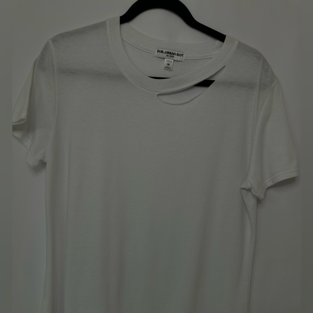 Sub_Urban Riot Relaxed Fit Tee – Torn Neck Detail
